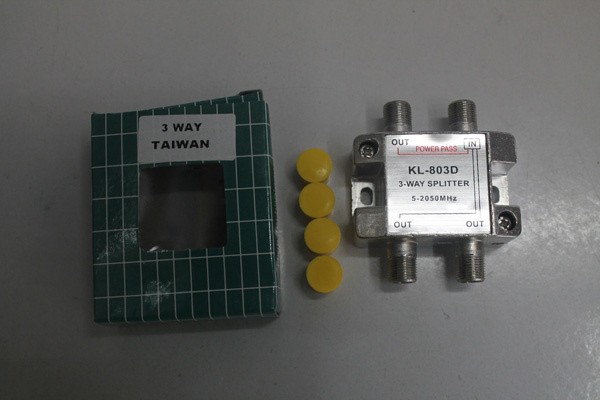 Splitter TV Made Taiwan 3 cabang ( Kualitas bagus )