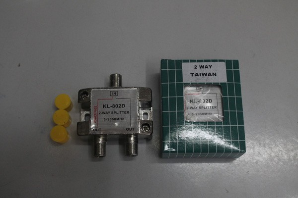 Splitter TV Made Taiwan 2 cabang ( Kualitas bagus )