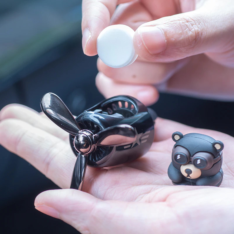 HIKII Parfum Mobil Air Vent Clip Car Freshener Bear Pilot - X01-C