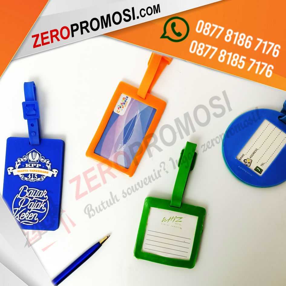 Jual Rubber Name Tag Custom Travel Addict Karet Kartu Nama