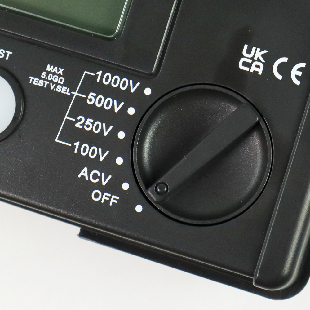UNI-T Digital Insulation Resistance Voltage Tester 100-1000 V - UT501A