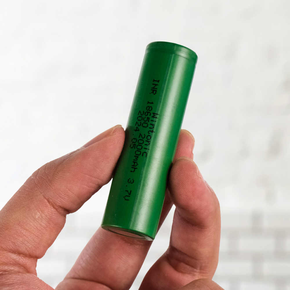 WINTONIC Baterai Rechargeable 18650 INR 3.7V 2000mAh