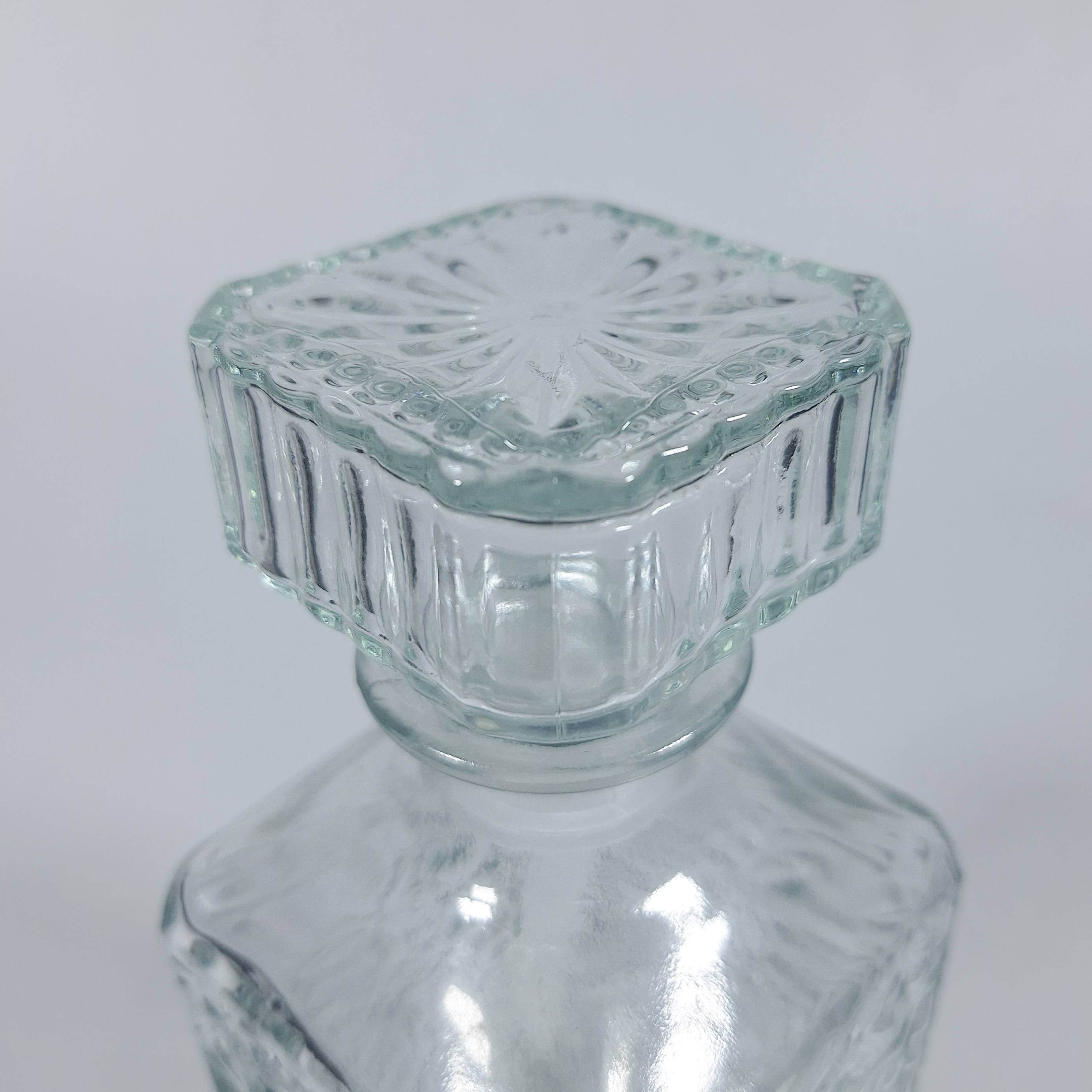 ALISWINE Whisky Decanter Glass Bottle Liquor Scotch Luxury 950ml - AL95