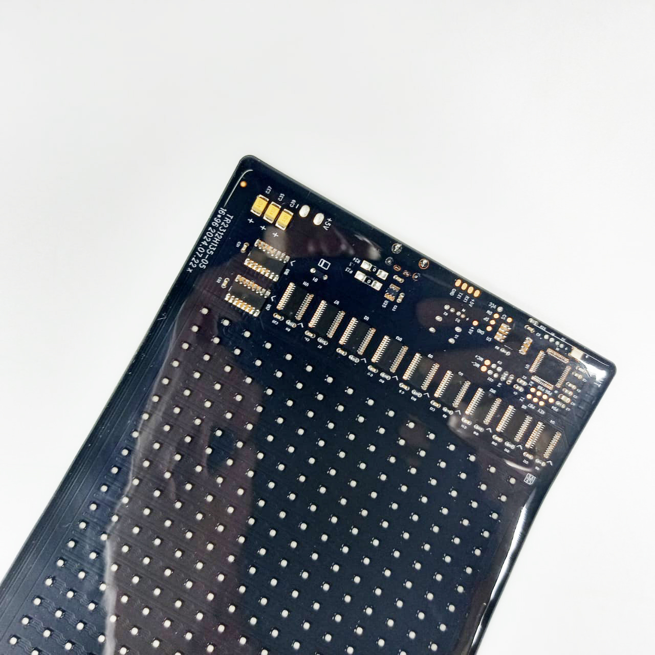 QYJSD LED Matrix Panel Bluetooth Colorful Display Kit 5V 59.5x12cm - JTPD-02-011
