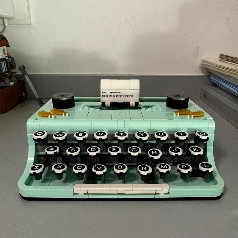 Zhe Gao Mainan Balok Susun Mesin Tik LEGO Retro Typewriter 820 Bricks - XL-01025