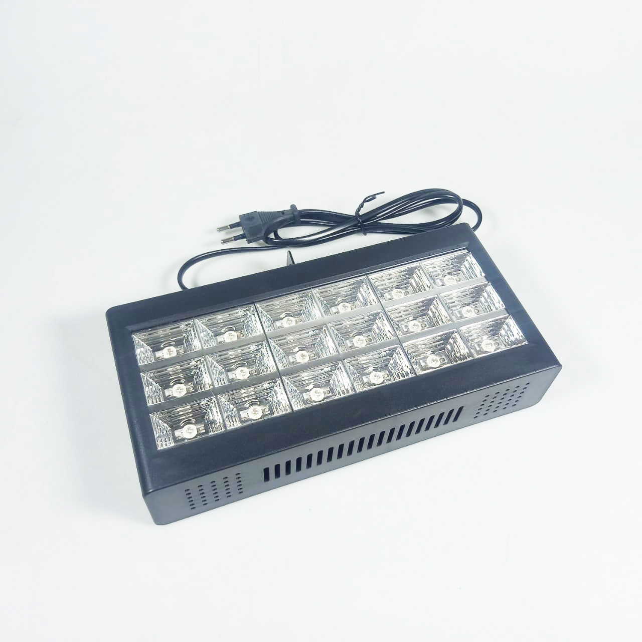DaXin Lampu Sorot LED Light Strobe Disco 18 Beads RGBW IP20 20W - DX-20