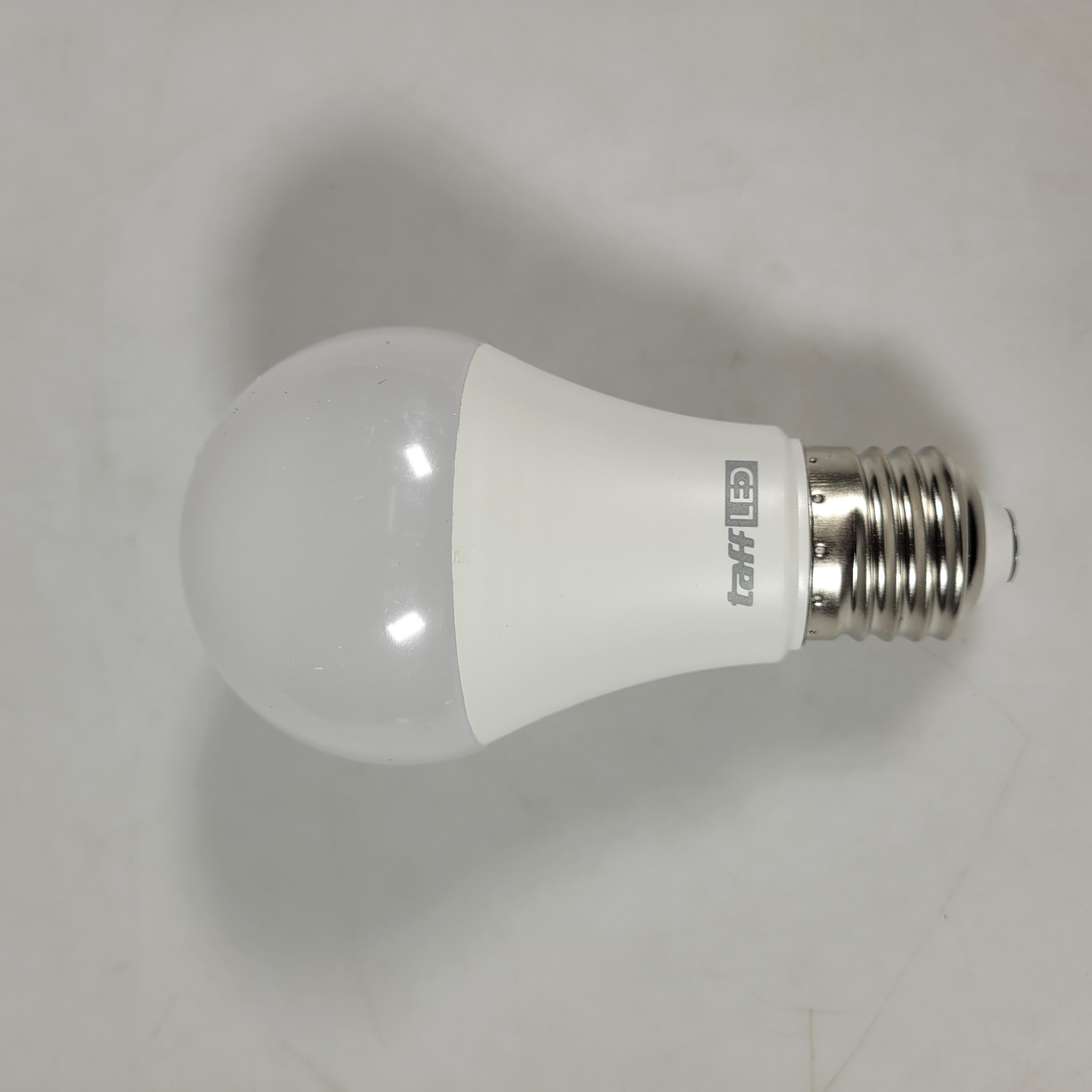 TaffLED Lampu Bohlam RGBW E27 5W dengan Remote Control - A60