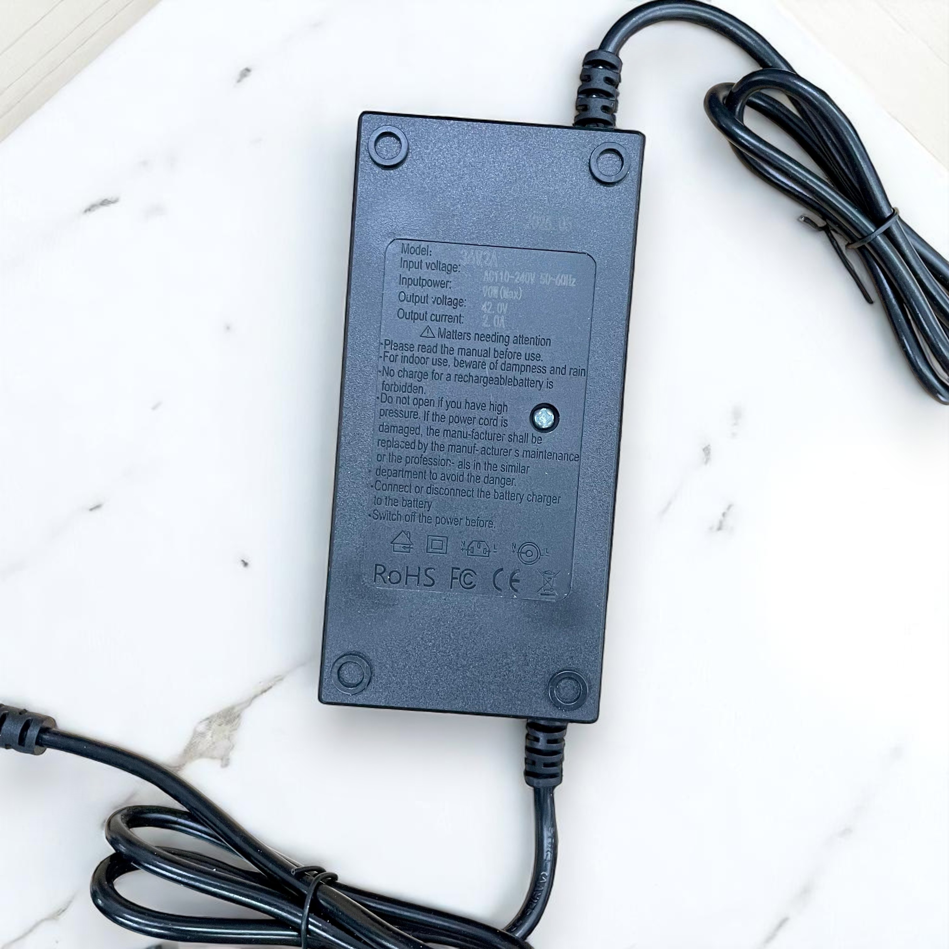 Deek-Robot Adaptor Charger Baterai Converter Sepeda Listrik 42V 2A - 36V2A