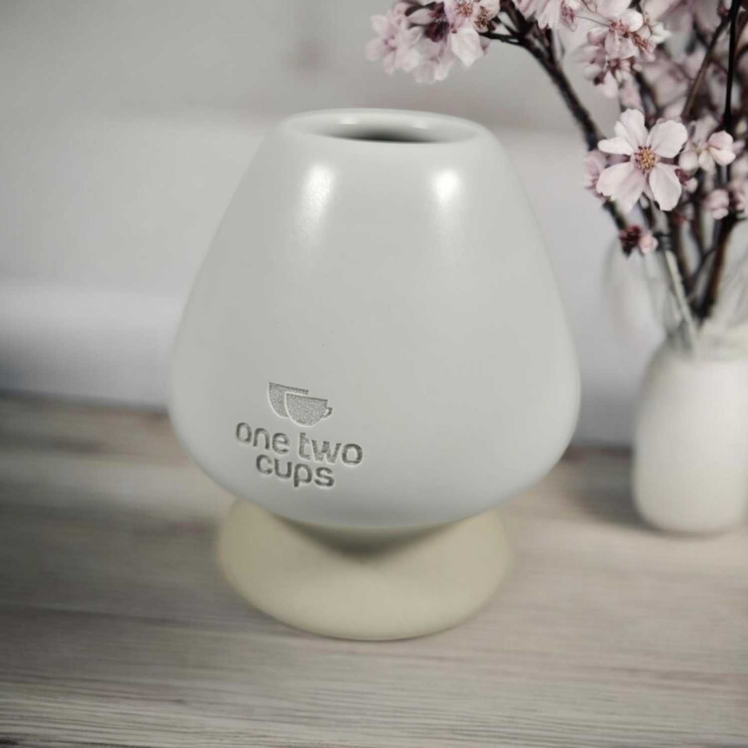 Set Da 5 Pezzi Per Matcha Con Scopa, Portascopa, Cucchiaio, Pala E Setaccio - Accessori In Ceramica E Acciaio, Bianco - 5