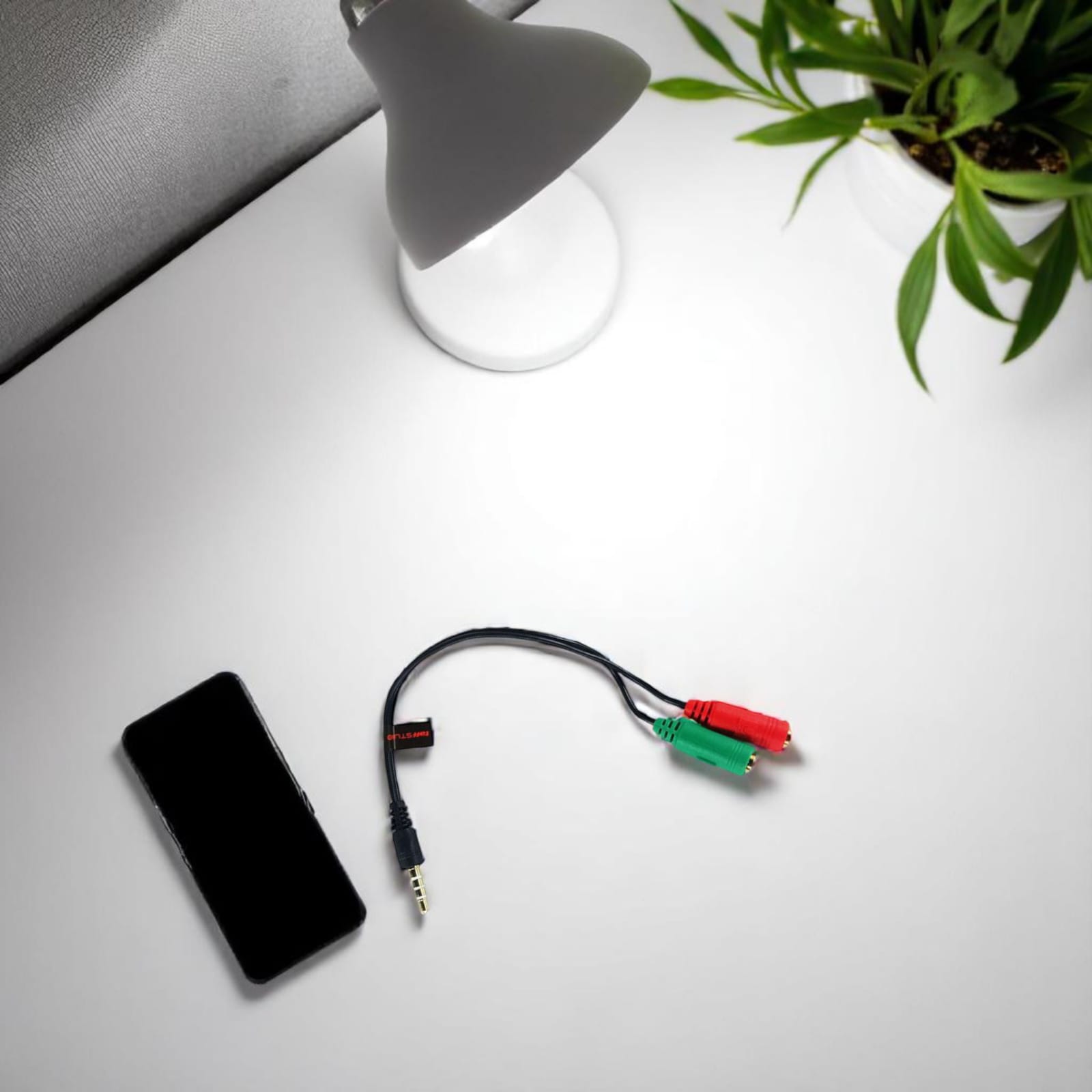 TaffSTUDIO Splitter Audio Cable 3.5mm Male to 3.5mm HiFi Mic Headphone - AV123