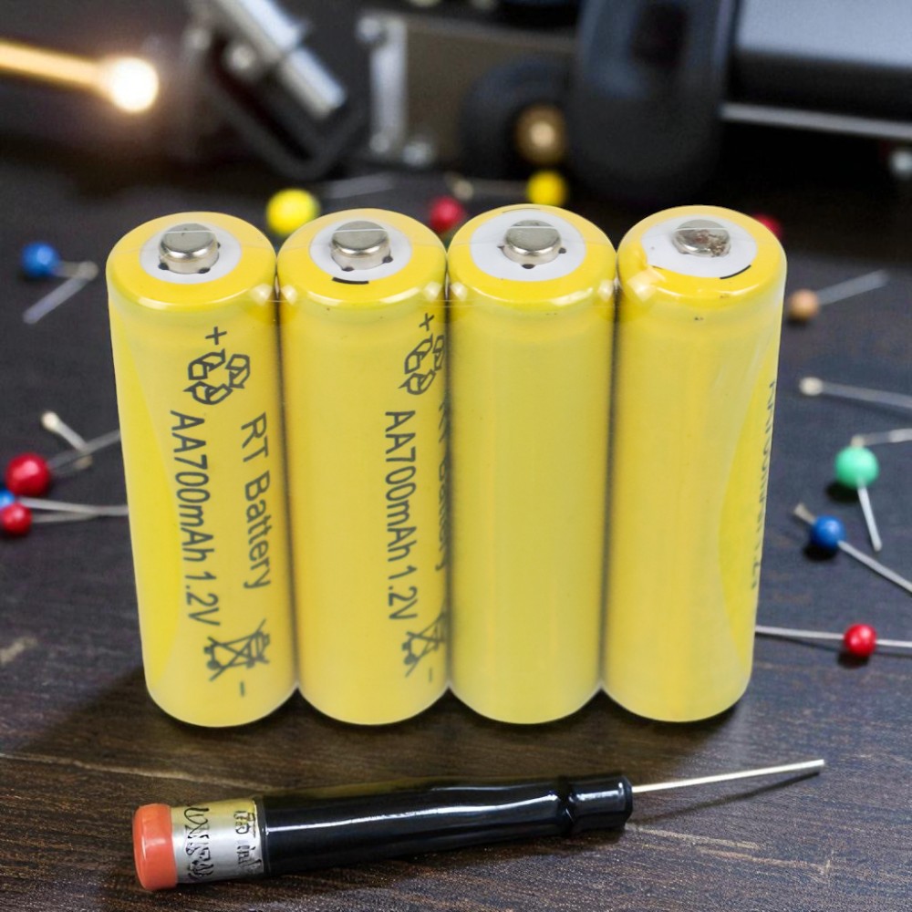VariCore Baterai Rechargeable AA Ni-CD 1.2V 700mAh 4 PCS - VR700