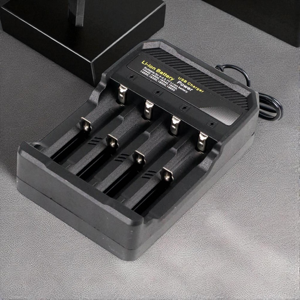 Taffware Charger Baterai 4 Slot 14500 18350 18650 Li-Ion with LED - MS-5D84A