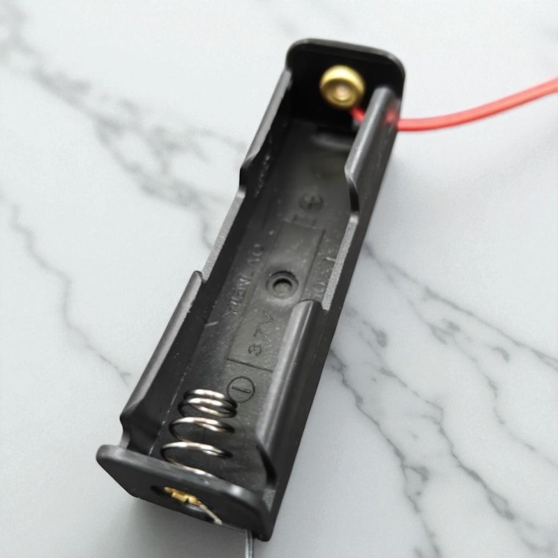 YIENLAO DIY 18650 Cell Charger Without Lid - BC-001/2