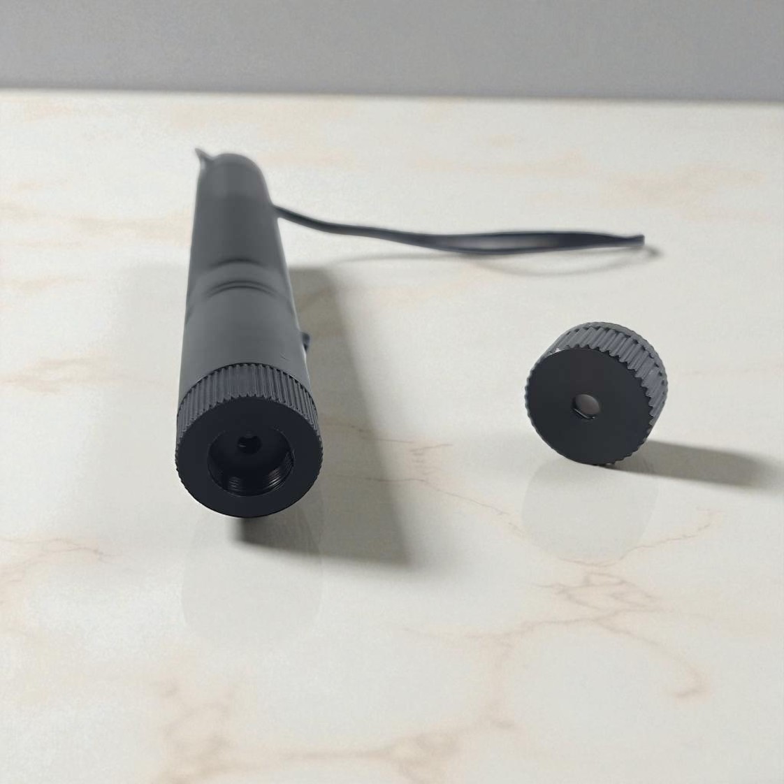 TaffLED Laser Pointer Green Beam 1mW 532nm with Baterai dan Charger - YL-301
