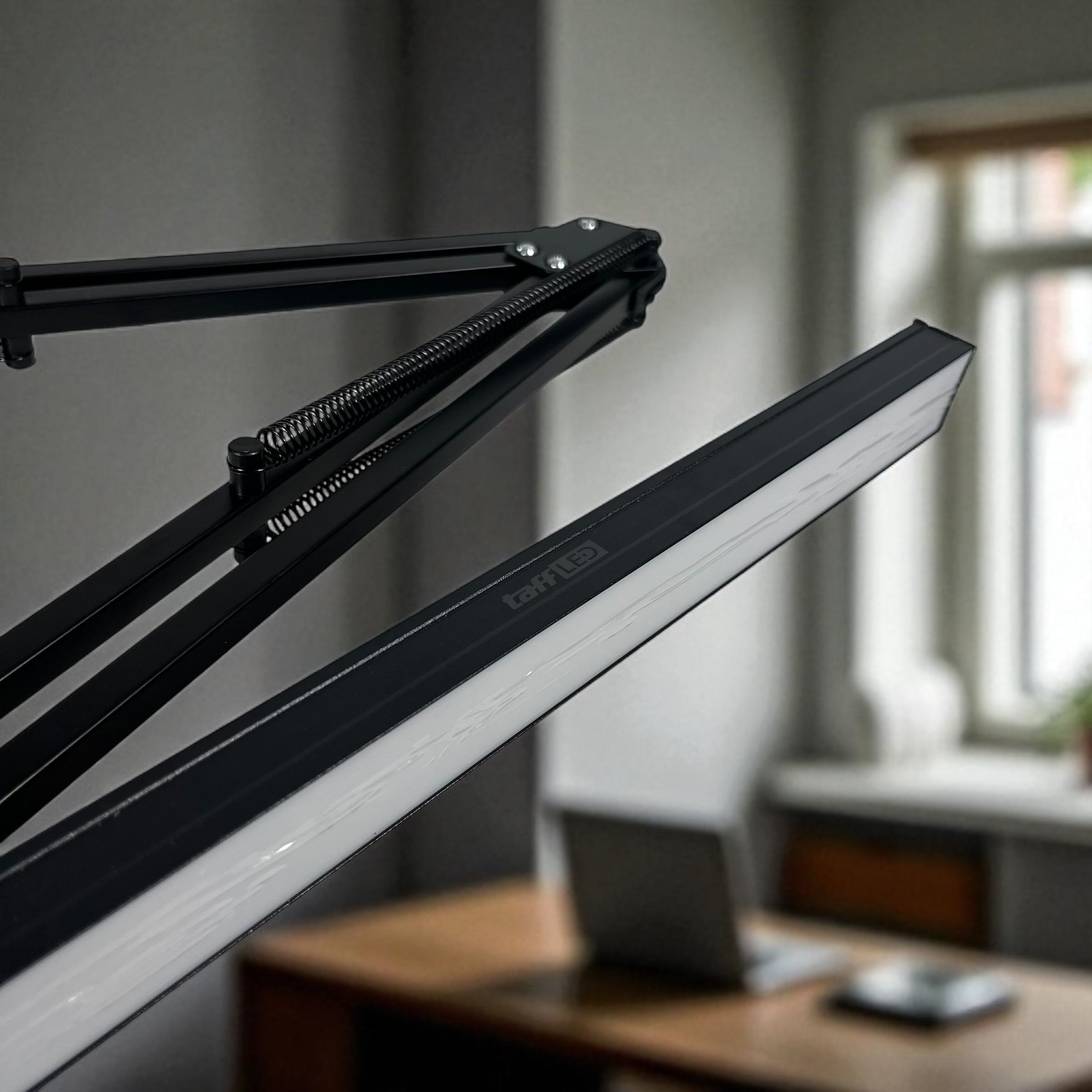 TaffLED Lampu Baca LED Reading Desk Lamp 1000 Lumens 12W 3 Color - FX310