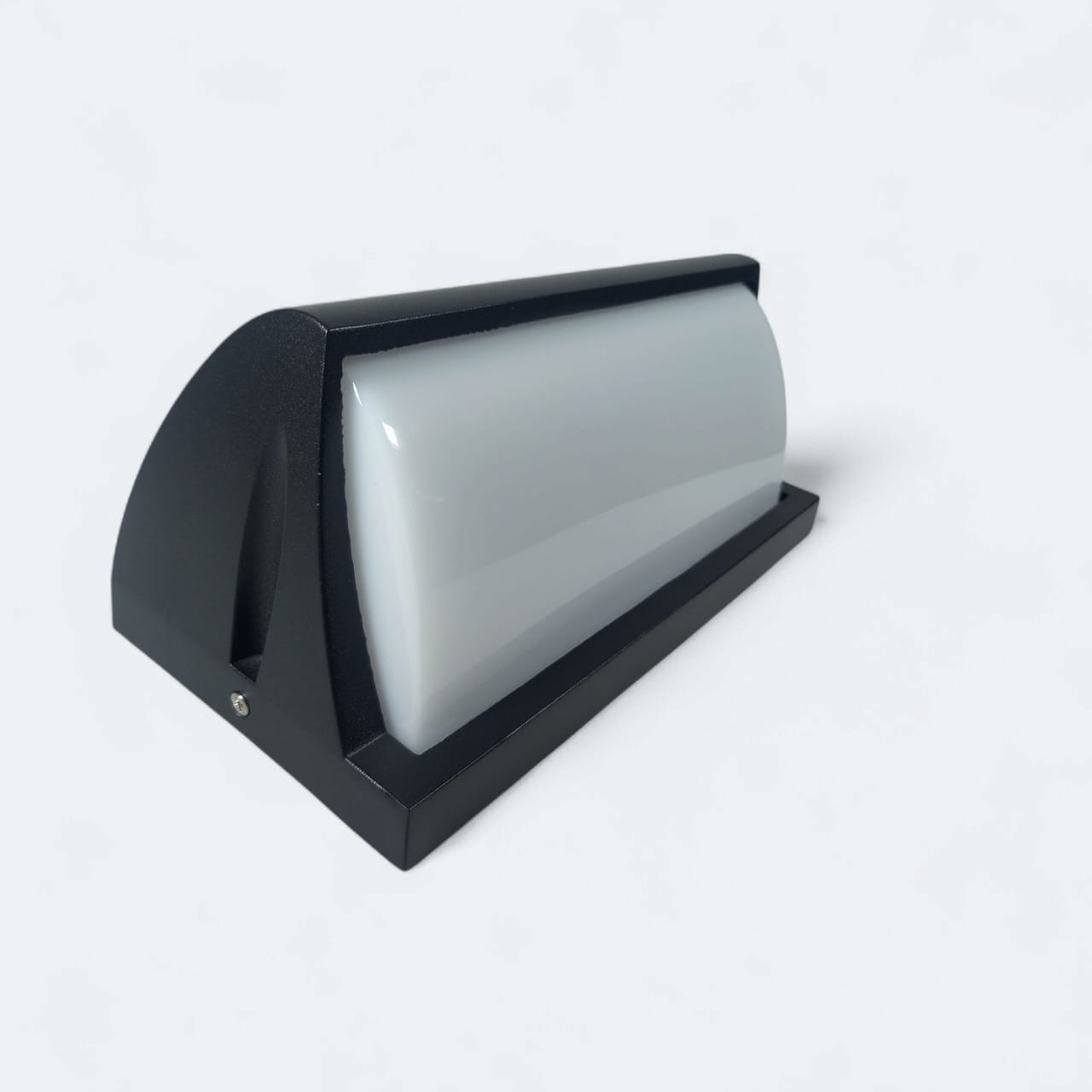GAVT Lampu Dinding Hias Outdoor Wall Light 18W Warm White Model E - 611