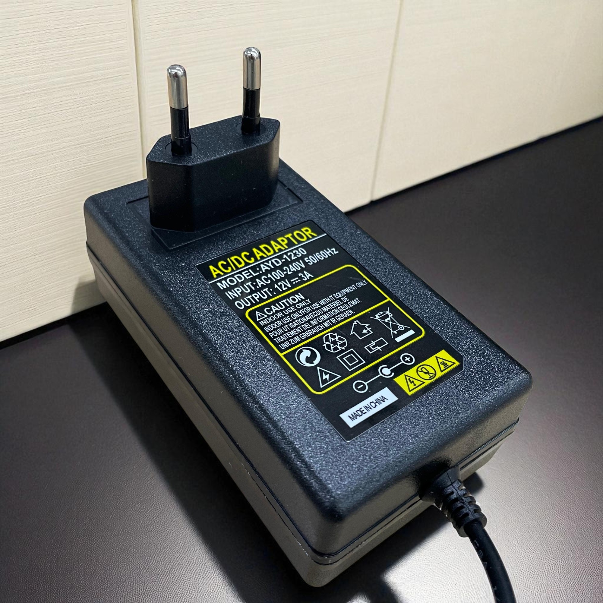 Lincoiah Adaptor Power Supply Converter AC to DC 12V 3A EU Plug - RY-1230