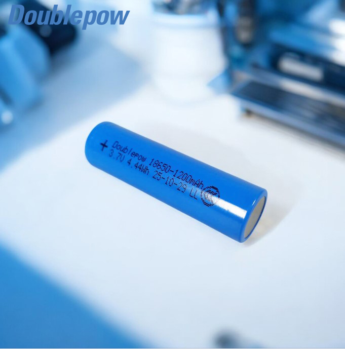 Doublepow Baterai Lithium Flat Top 18650 3.7V 1200mAh 1 PCS